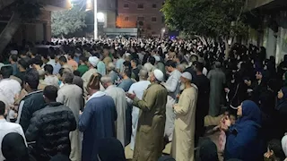 مأساة سنديون.. تشييع جثامين 3 أطفال وسيدة ضحايا حادث النقل في قليوب- صور