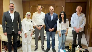 بعد أزمة الميراث.. عضو الشيوخ وشقيقته يتصالحان ويشكران أحمد عبد الجواد