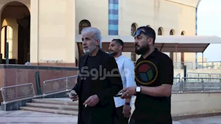 بالصور.. أول ممثل يصل عزاء عبد الرحمن أبو زهرة بمسجد المشير