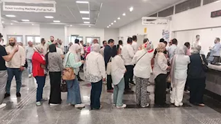 بالصور.. إقبال كبير على محطات المرحلة الأولى لمونوريل شرق النيل