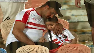 "بكاء وصدمة".. 25 صورة ترصد رد فعل لاعبي وجمهور الزمالك بعد خسارة الكونفدرالية