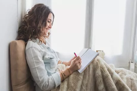ما هو تفريغ الدماغ؟.. استشاري نفسي يوضح فوائده لحماية الصحة العقلية