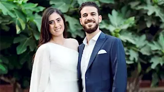 صدفة غيّرت حياتهما.. 20 صورة من قصة حب نور الشربيني وعمرو الحلو 
