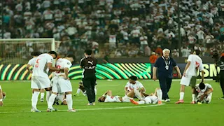 "رأيتهم يحتفلون وأنا أنزف".. لاعب الزمالك ينفجر في وجه حكام نهائي الكونفدرالية