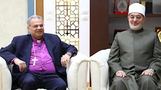 رئيس الطائفة الإنجيلية مهنئًا المفتي بالعيد: فرصة لترسيخ قيم الوحدة الوطنية