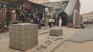 بالصور.. "الجيزة" تواصل رفع كفاءة الشوارع والمحاور الحيوية ببولاق الدكرور
