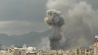 سماع دوي انفجارات في جزيرة قشم الإيرانية.. طهران تكشف السبب