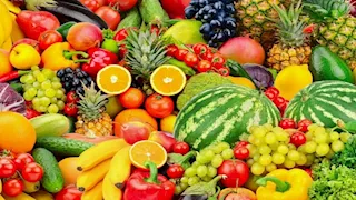 الأصفر للمناعة والأحمر للالتهابات.. ما فائدة كل فاكهة حسب لونها؟