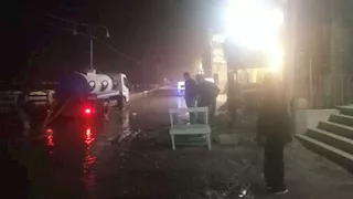 بسبب شدة الرياح.. أمواج بحيرة قارون تغرق الطريق السياحي بالفيوم (صور)