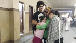 "مش هسيبهم تاني".. والدة أطفال بنها: أبوهم طبيب شهير وسلمتهم له لحياة أفضل