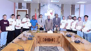 حصدوا المركز الثاني بدورة الشهيد الرفاعي.. رئيس جامعة سوهاج يكرم أبطال كمال الأجسام 