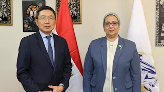 رئيس القومي للمرأة تبحث مع سفير سنغافورة تعزيز التعاون 
