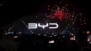 رئيس المنصور يعلن الاستعداد لبدء تجميع سيارات BYD الكهربائية في مصر 