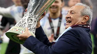 "ابن مصر أهو".. كيف أعاد ناصف ساويرس أمجاد أستون فيلا الأوروبية؟