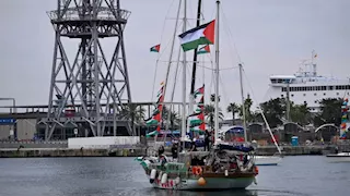 إسرائيل تعلن ترحيل جميع الناشطين الأجانب في أسطول الصمود