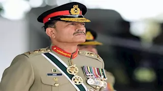 إيران: قائد الجيش الباكستاني يصل طهران حاملا رسالة دبلوماسية هامة