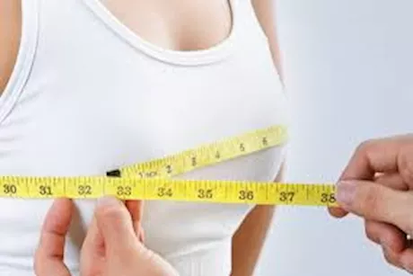 هل التدليك بالثلج يساعد على التخلص من ترهلات الثدي عند النساء؟