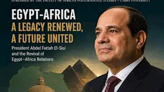 الرئيس السيسي يتصدر غلاف مجلة جامعة القاهرة "روافد إفريقية"