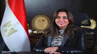 بعد سرقته.. وزيرة التنمية المحلية توجه بتوفير باكية لعم شعبان بائع الجرائد بأحد الأسواق الحضرية