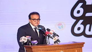 صور| 6 جنيهات ذهب.. تكريم 6 فائزين في مسابقة "أنت الحل"