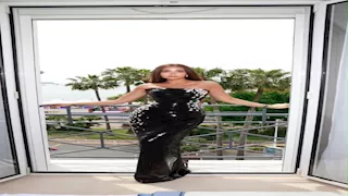 اللون الأسود يسيطر على إطلالات النجمات في مهرجان كان- من الأجمل؟