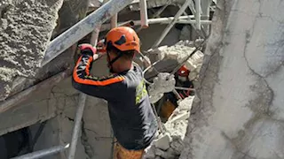 مكون من 9 طوابق.. انهيار مبنى قيد الإنشاء شمال الفلبين