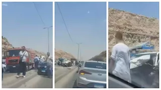 10 صور توثق تصادم عدة سيارات "بين الجبلين" على أوتوستراد حلوان
