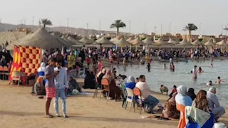 في أول أيام عيد الأضحى.. منتجعات جنوب سيناء السياحية "كاملة العدد" (صور)