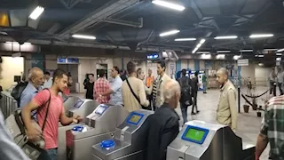 كامل الوزير: انتظام العمل بالمترو والمونوريل والأتوبيس الترددي في العيد