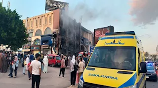 جثة متفحمة و3 مصابين في حريق مروع بالشرابية والمعمل الجنائي يعاين