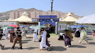 السياحة: استقرار كامل بمخيمات منى.. ونجاح خطة تفويج حجاج السياحة
