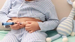 بسبب نظام الطيبات.. "قومي الطفولة" يتحرك ضد أم منعت الأنسولين عن طفلها