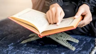 سورة الحجرات.. منهج رباني لإصلاح الأخلاق وبناء مجتمع متماسك