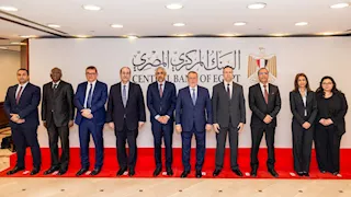 محافظ المركزي يلتقي رئيس بنك التنمية الإفريقي لبحث التعاون