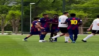 "يحمل كرة الهاتريك".. حمزة عبد الكريم يحتفل مع زملائه بالتتويج بالدوري الإسباني للشباب