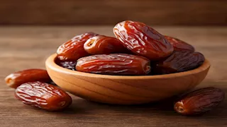 كيف يساعد التمر على تعزيز صحة القلب والأمعاء؟