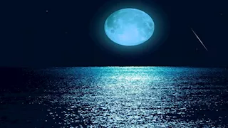  القمر الأزرق الصغير يزين السماء في هذا الموعد.. ما سر الظاهرة؟