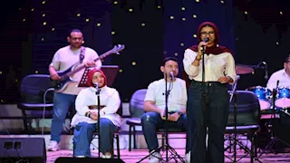 بالصور.. فرقة أغاني الشباب تشعل أجواء ثاني أيام احتفالات عيد الأضحى على مسرح السامر