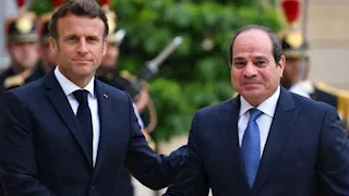 السيسي وماكرون يبحثان تعزيز العلاقات المصرية الفرنسية في اتصال هاتفي