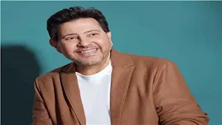 نسيت الجزمة.. هاني شاكر يحكي موقفًا محرجًا في حفل بسبب زوجته