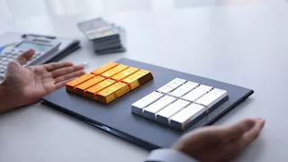 بورصة أم ذهب أم فضة.. ما أفضل وعاء استثماري في ظل ارتفاع التضخم؟
