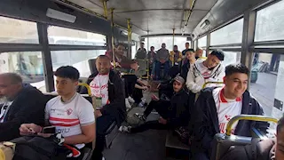  لحظة وصول حافلات جماهير الزمالك لبرج العرب لمواجهة سموحة - فيديو وصور 