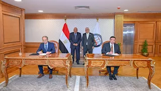 النائب العام ووزير الكهرباء يوقعان بروتوكول تعاون لتأهيل الإدارات القانونية
