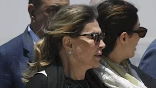 انهيار زوجة هاني شاكر في وداعه بمسجد أبو شقة