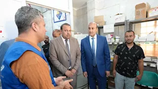 الكشف على 1160 حالة وتحويل 53 لجراحات مجانية في قافلة طبية بأسيوط