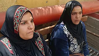 أسرة طفل بالمنوفية تتهم زوج أمه بتعذيبه حتى الموت: "علقه من رجليه في السقف"