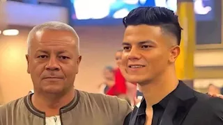 في غياب نجله وبعيداً عن الأضواء.. المنيا تودع والد محمد شحاتة لاعب الزمالك -صور