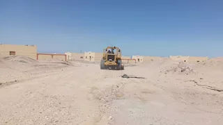تمهيد طريق أسلا وعريق بجنوب سيناء لتيسير الحركة ودعم التجمعات التنموية
