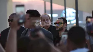 أحمد خالد صالح برفقة حماه هاني مهنا في عزاء هاني شاكر - صور 