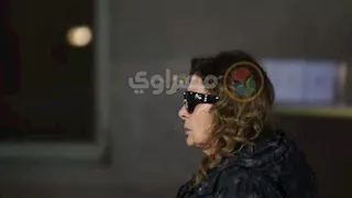 يسرا ولبلبة تؤديان واجب العزاء في هاني شاكر بالشيخ زايد- صور 